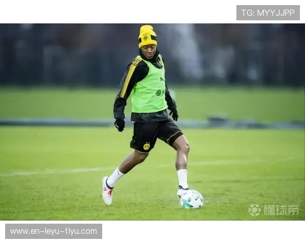 朱利安·阿尔瓦雷斯本赛季状态回暖，进攻端表现稳健